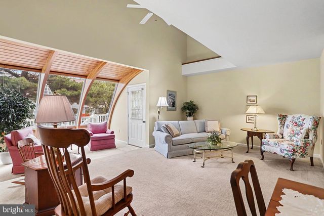 129 PEPPERTON CT, Lititz, PA 17543