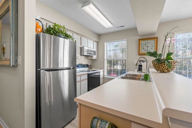 647 Woodmoor Dr Unit 201, Murrells Inlet, SC 29576