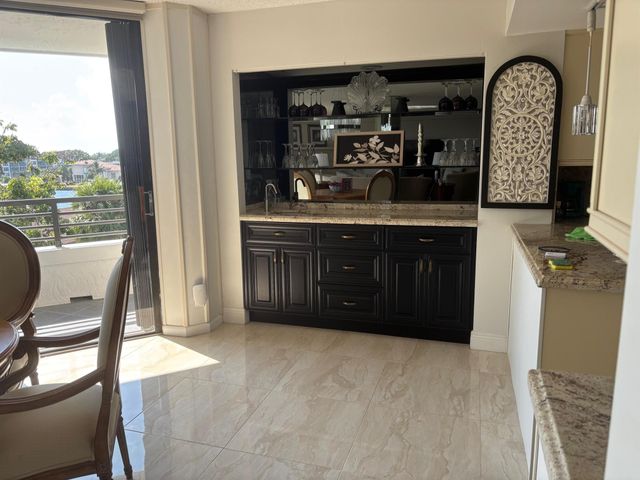 1170 Hillsboro Mile 302, Hillsboro Beach, FL 33062