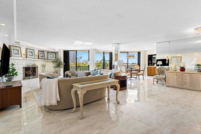 1170 Hillsboro Mile 302, Hillsboro Beach, FL 33062