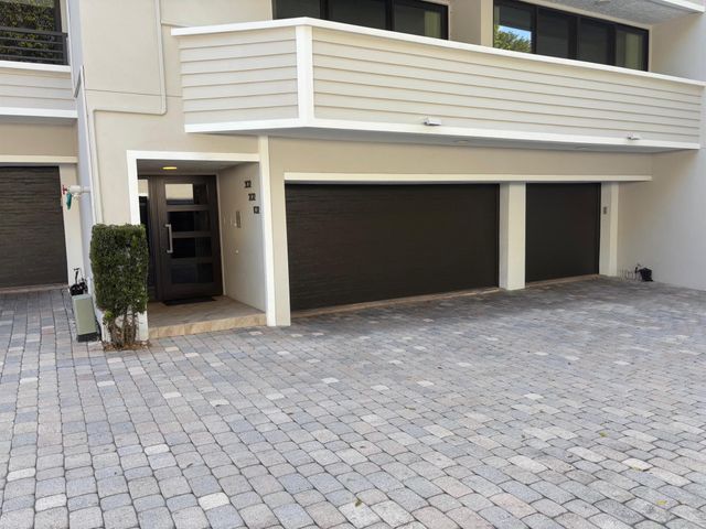 1170 Hillsboro Mile 302, Hillsboro Beach, FL 33062