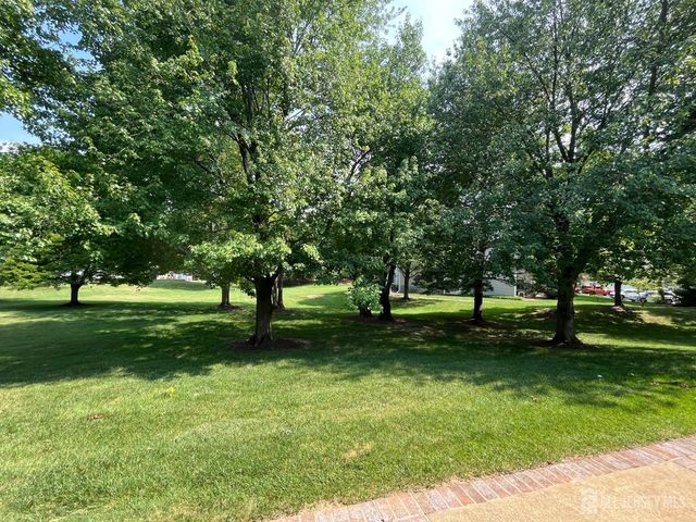 142 Wycoff Way W, East Brunswick, NJ 08816