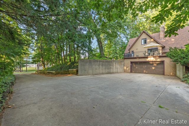 24865 44th Avenue, Almena Twp, MI 49071