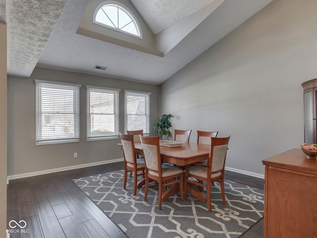 11501 Woodview East Drive, Carmel, IN 46032