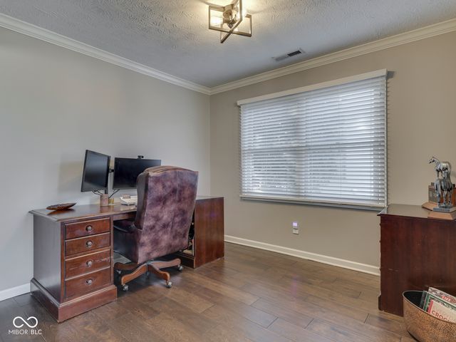 11501 Woodview East Drive, Carmel, IN 46032