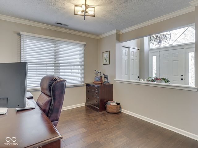 11501 Woodview East Drive, Carmel, IN 46032