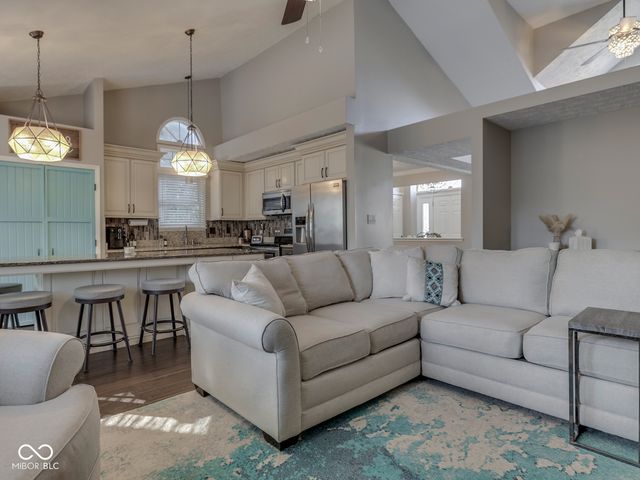 11501 Woodview East Drive, Carmel, IN 46032