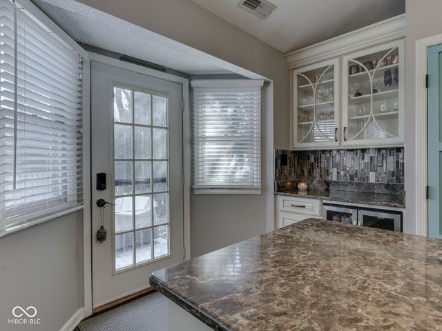 11501 Woodview East Drive, Carmel, IN 46032