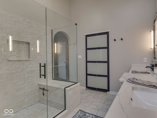 11501 Woodview East Drive, Carmel, IN 46032