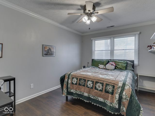 11501 Woodview East Drive, Carmel, IN 46032