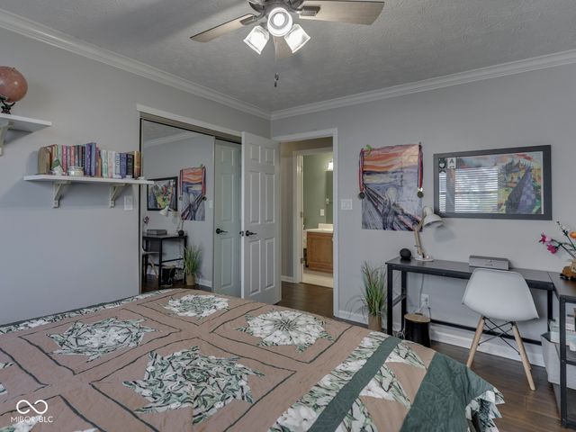 11501 Woodview East Drive, Carmel, IN 46032