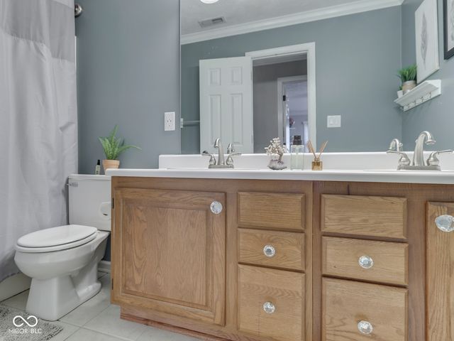 11501 Woodview East Drive, Carmel, IN 46032