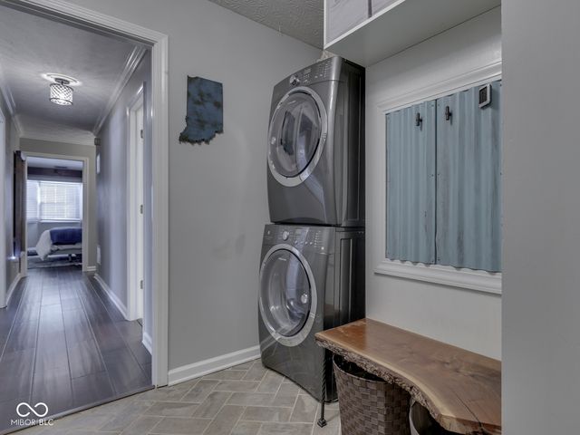 11501 Woodview East Drive, Carmel, IN 46032