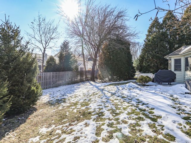 11501 Woodview East Drive, Carmel, IN 46032