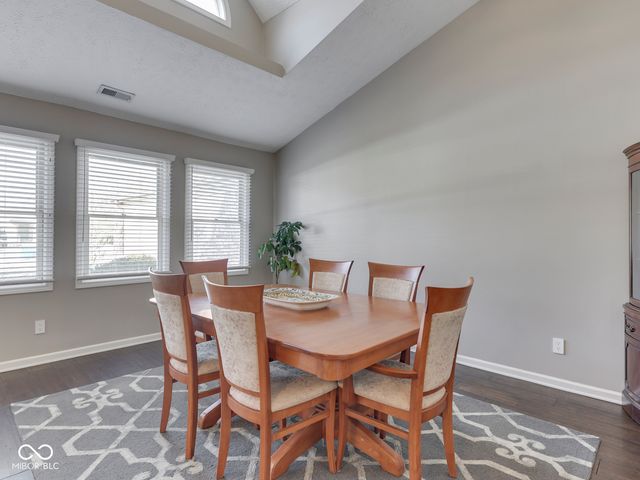 11501 Woodview East Drive, Carmel, IN 46032