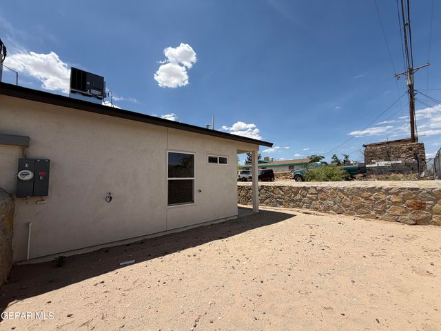 125 Palma Drive 2, Sunland Park, NM 88063