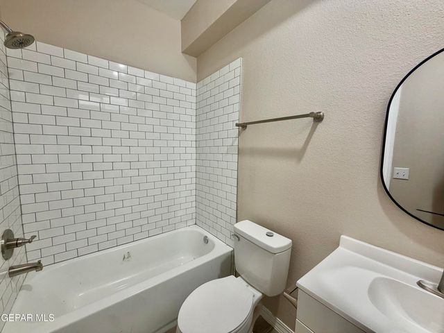 125 Palma Drive 2, Sunland Park, NM 88063