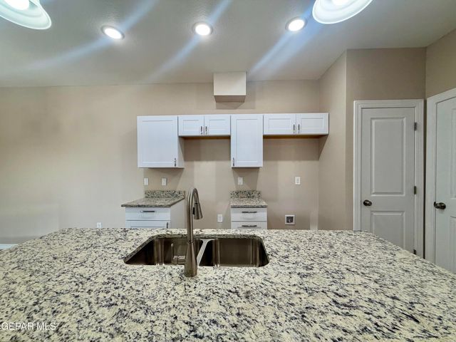 125 Palma Drive 2, Sunland Park, NM 88063