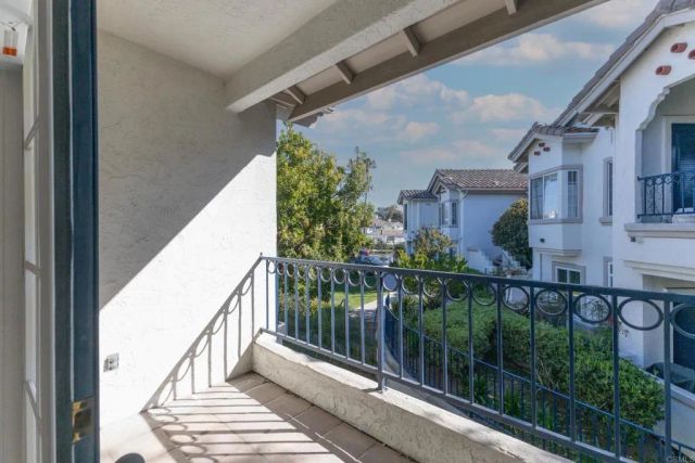 2395 Rancho Del Oro Road 30, Oceanside, CA 92056