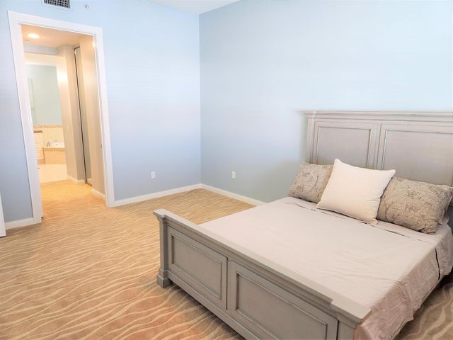 9 Harbour Isle Drive E Ph-5, Fort Pierce, FL 34949