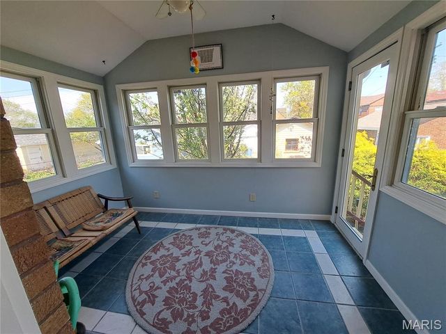 5239 Walsh Street, St Louis, MO 63109