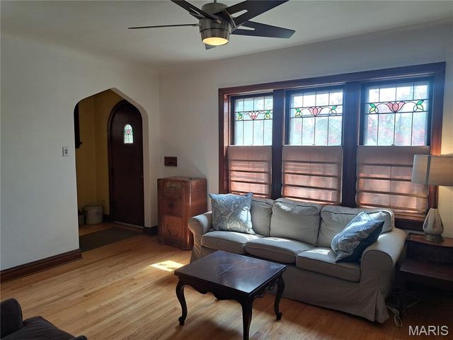 5239 Walsh Street, St Louis, MO 63109