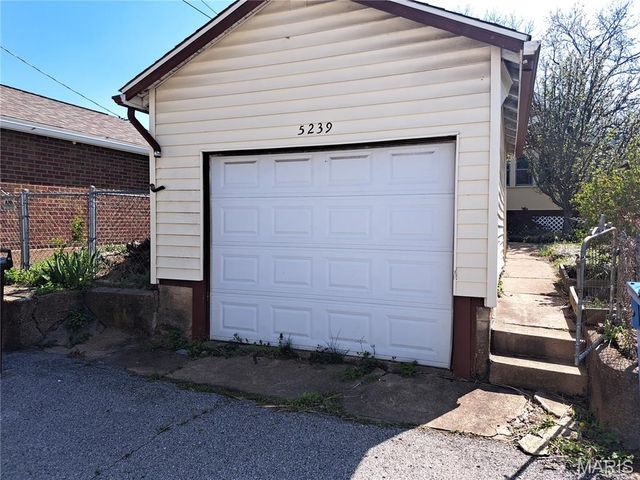 5239 Walsh Street, St Louis, MO 63109