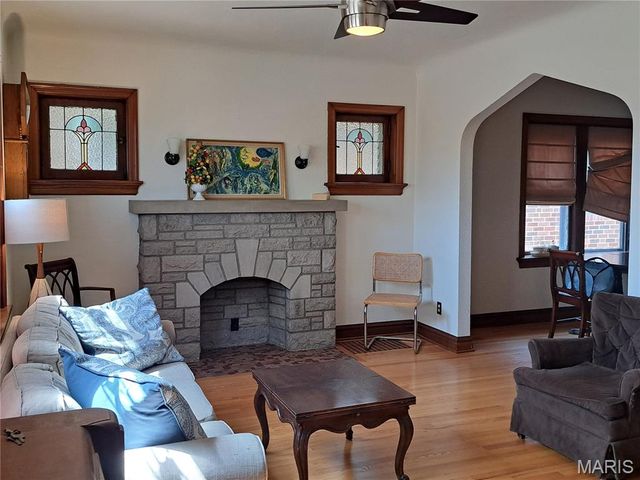 5239 Walsh Street, St Louis, MO 63109