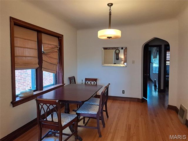 5239 Walsh Street, St Louis, MO 63109