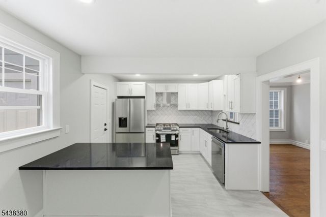 579 Newark Ave, Kenilworth Boro, NJ 07033