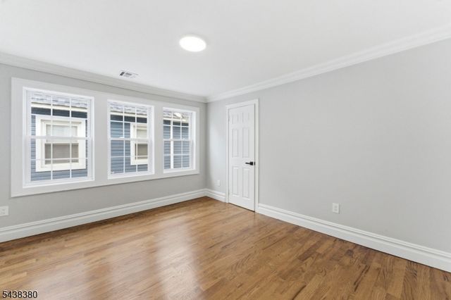 579 Newark Ave, Kenilworth Boro, NJ 07033