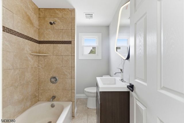 579 Newark Ave, Kenilworth Boro, NJ 07033