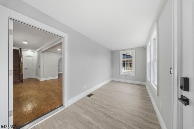 579 Newark Ave, Kenilworth Boro, NJ 07033