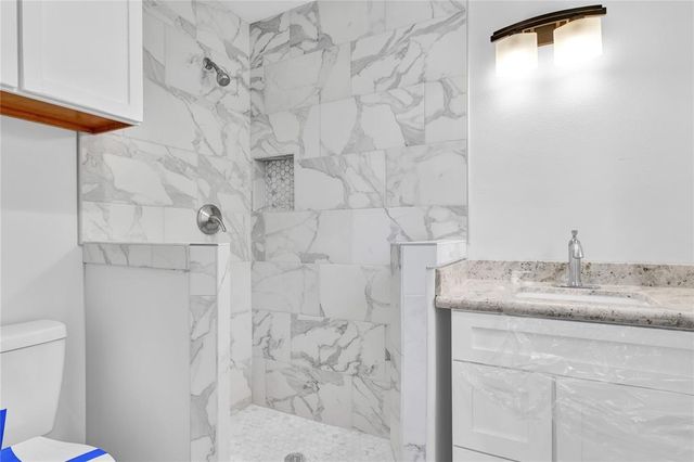 189 W Lakeview, Onalaska, TX 77360