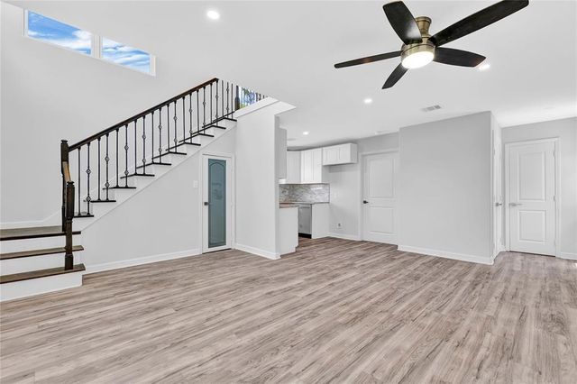 189 W Lakeview, Onalaska, TX 77360