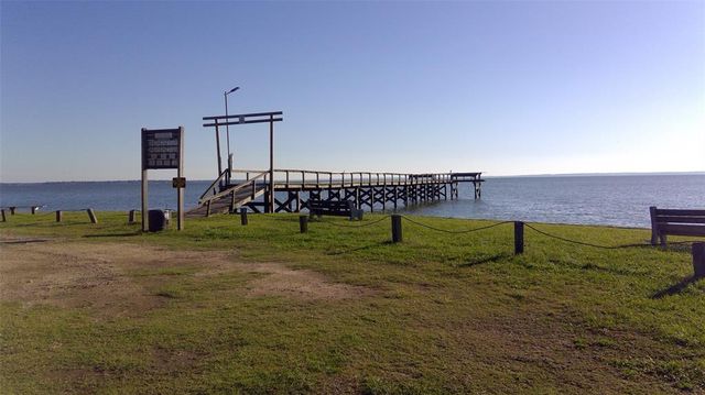 189 W Lakeview, Onalaska, TX 77360