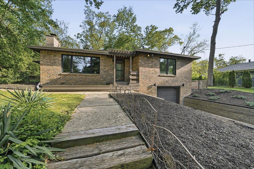 63 Ski Hill Road, Portage, IN 46368