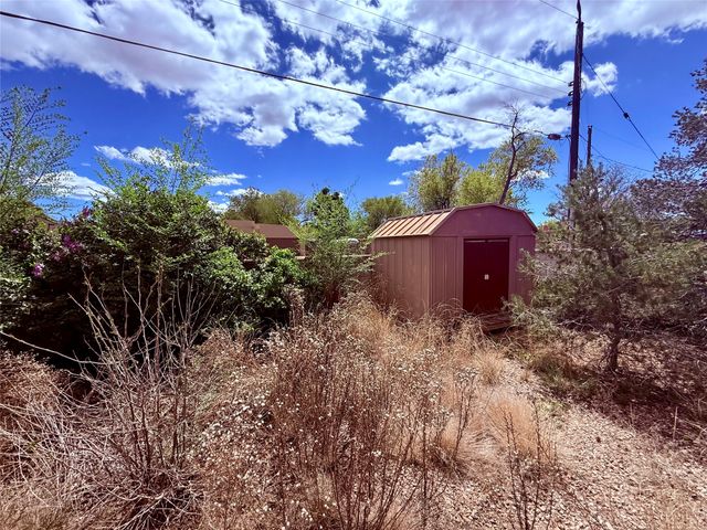 1621 Ben Hur Drive, Santa Fe, NM 87501