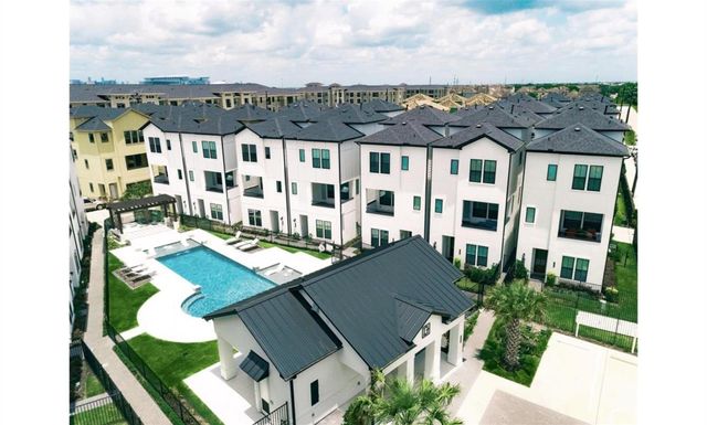 2802 Grand Fountains Drive F, Houston, TX 77054