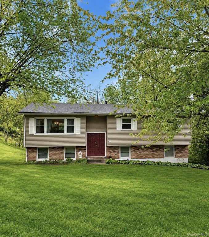 60 Mayer Drive, Highland, NY 12528