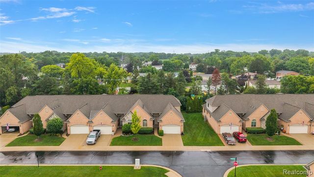 2681 Kentwood Drive 69, Utica, MI 48316