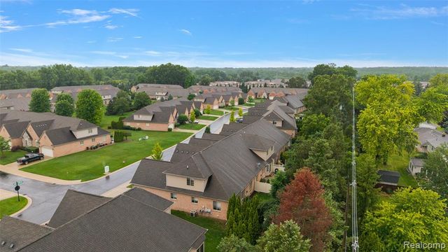 2681 Kentwood Drive 69, Utica, MI 48316