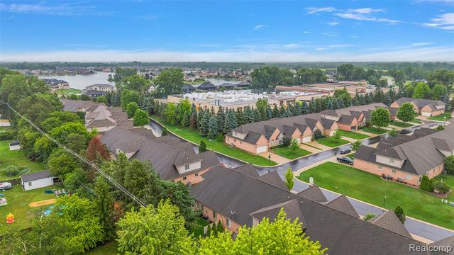 2681 Kentwood Drive 69, Utica, MI 48316