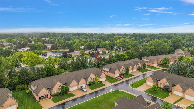 2681 Kentwood Drive 69, Utica, MI 48316