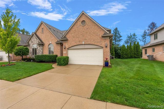 2681 Kentwood Drive 69, Utica, MI 48316