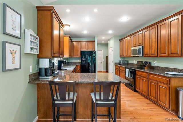 2681 Kentwood Drive 69, Utica, MI 48316