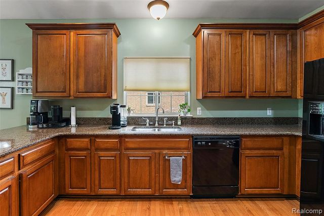 2681 Kentwood Drive 69, Utica, MI 48316