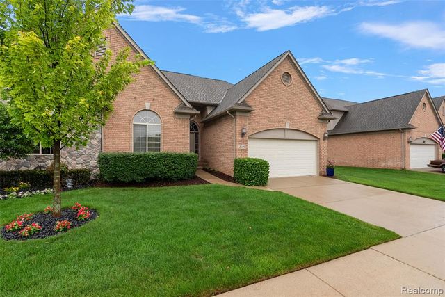 2681 Kentwood Drive 69, Utica, MI 48316