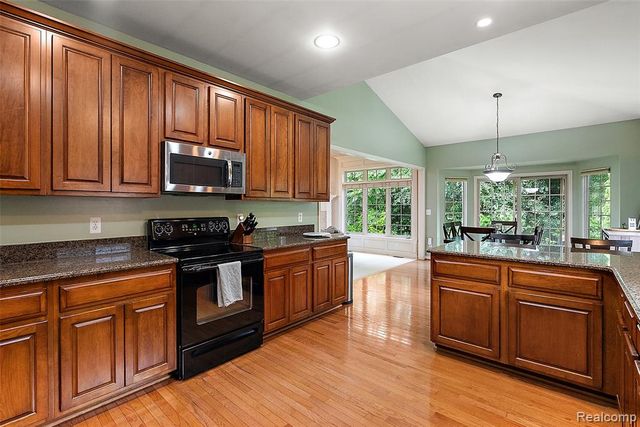 2681 Kentwood Drive 69, Utica, MI 48316