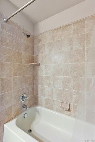 2681 Kentwood Drive 69, Utica, MI 48316